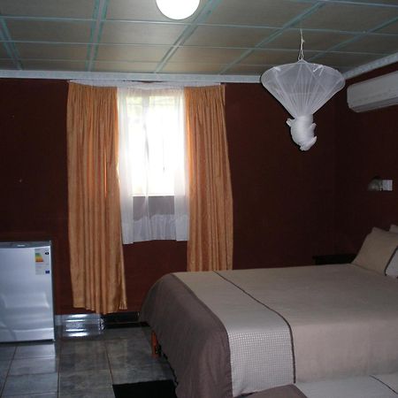 Gloria'S Bed And Breakfast Livingstone Buitenkant foto