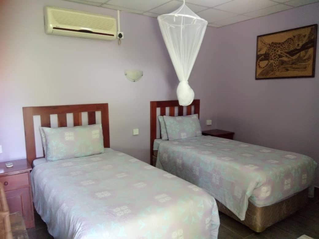 Gloria'S Bed And Breakfast Livingstone Buitenkant foto