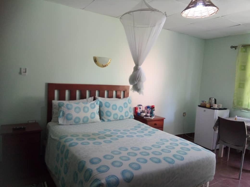 Gloria'S Bed And Breakfast Livingstone Buitenkant foto