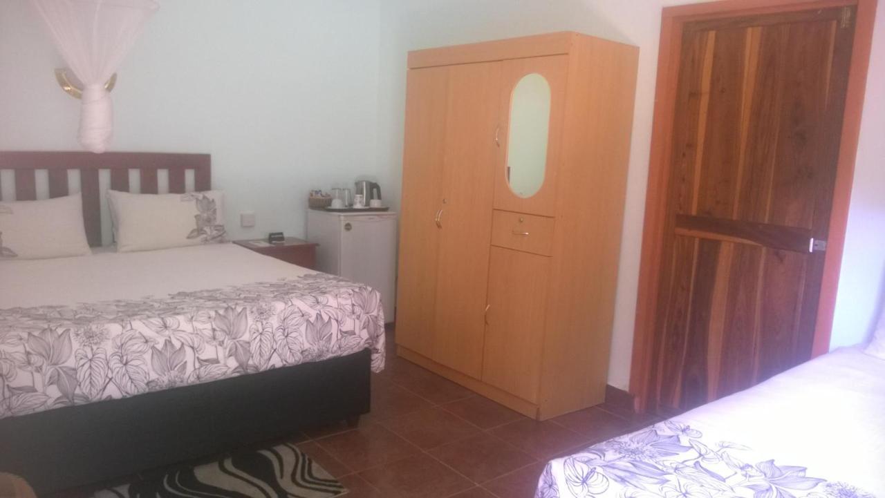 Gloria'S Bed And Breakfast Livingstone Buitenkant foto
