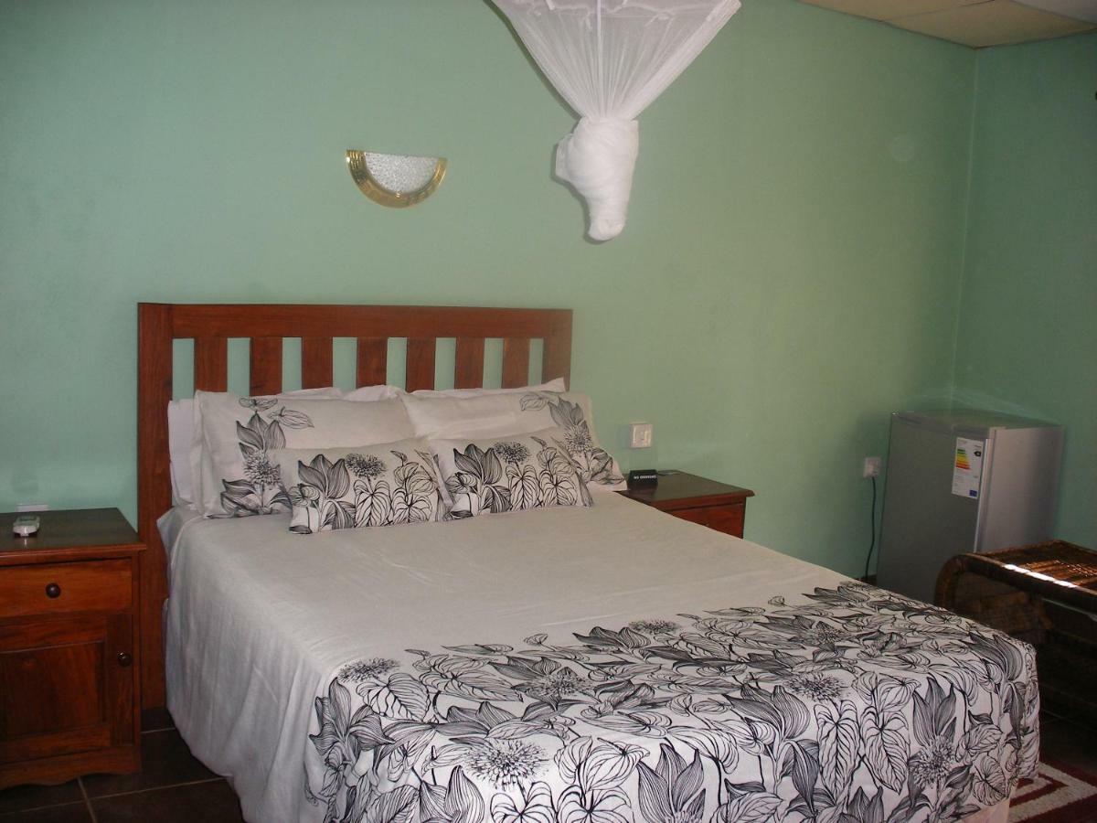 Gloria'S Bed And Breakfast Livingstone Buitenkant foto
